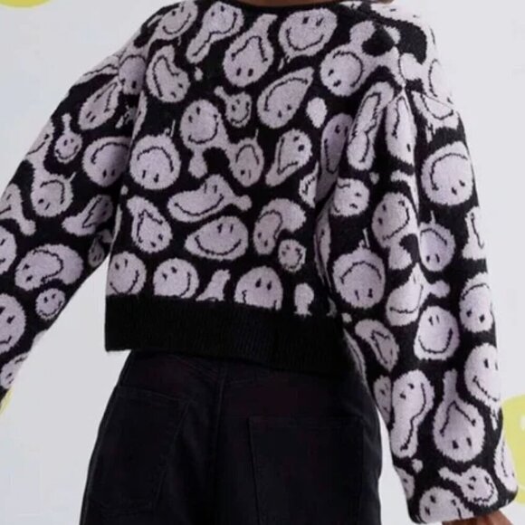 H&M Black and White Smiley Cardigan - Picture 2 of 14